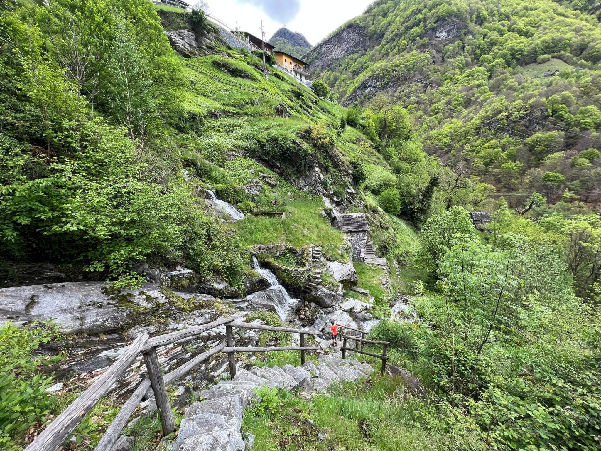Vallemaggia en Valle Verzasca: prachtige valleien in Ticino in ...
