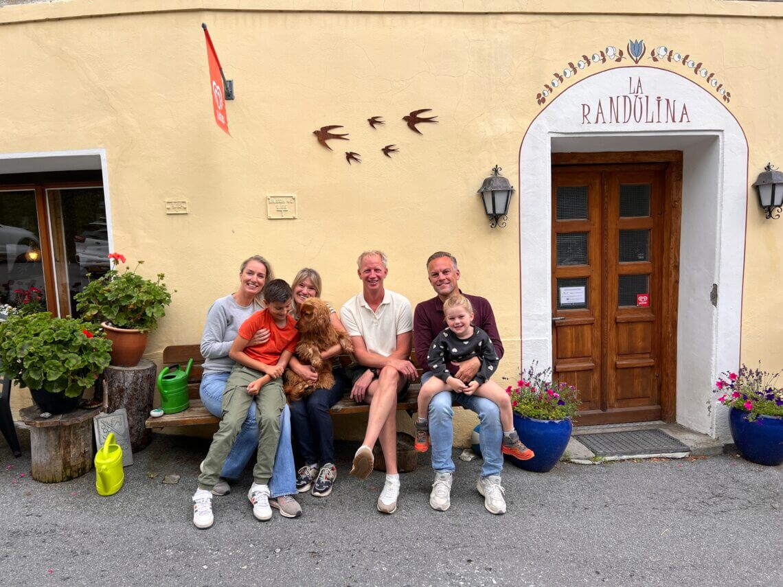 In juli ontmoeten we Ilona en John bij La Randulina.