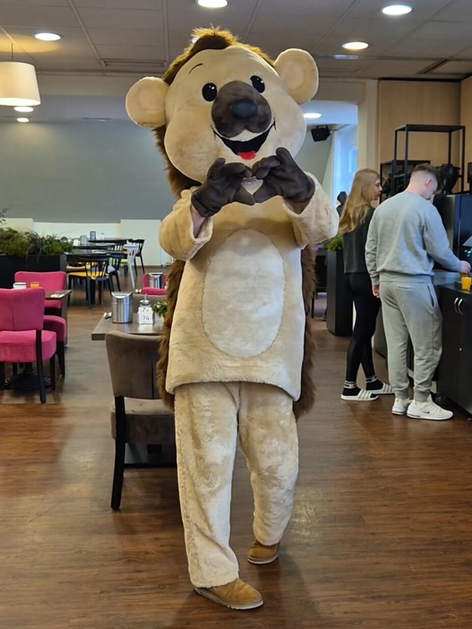 de mascotte van het hotel!