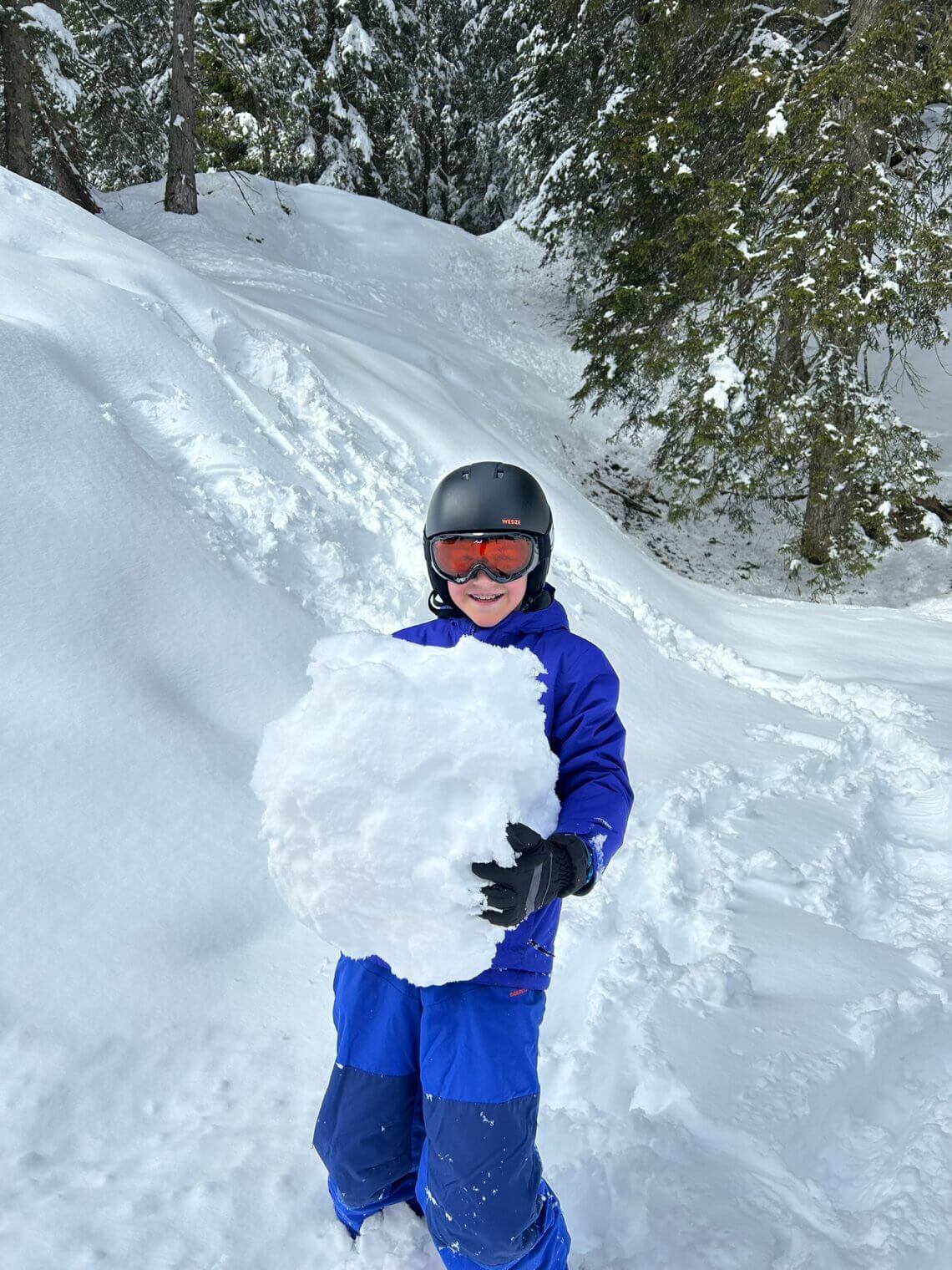 Genoeg sneeuw voor enorme sneeuwballen! 