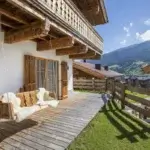 Grünerstein Chalets zijn typische Oostenrijkse op een perfecte locatie.