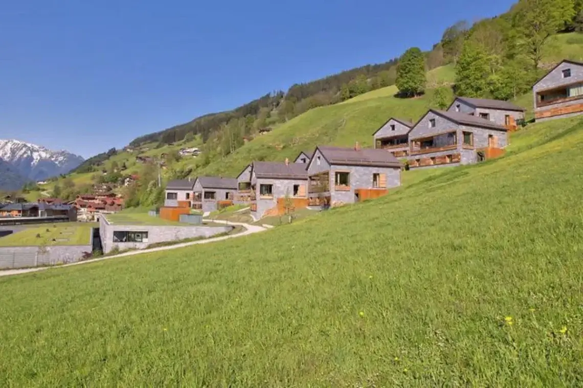 Het resort is perfect gelegen, meteen naast de gondel die in de zomer gratis is! 