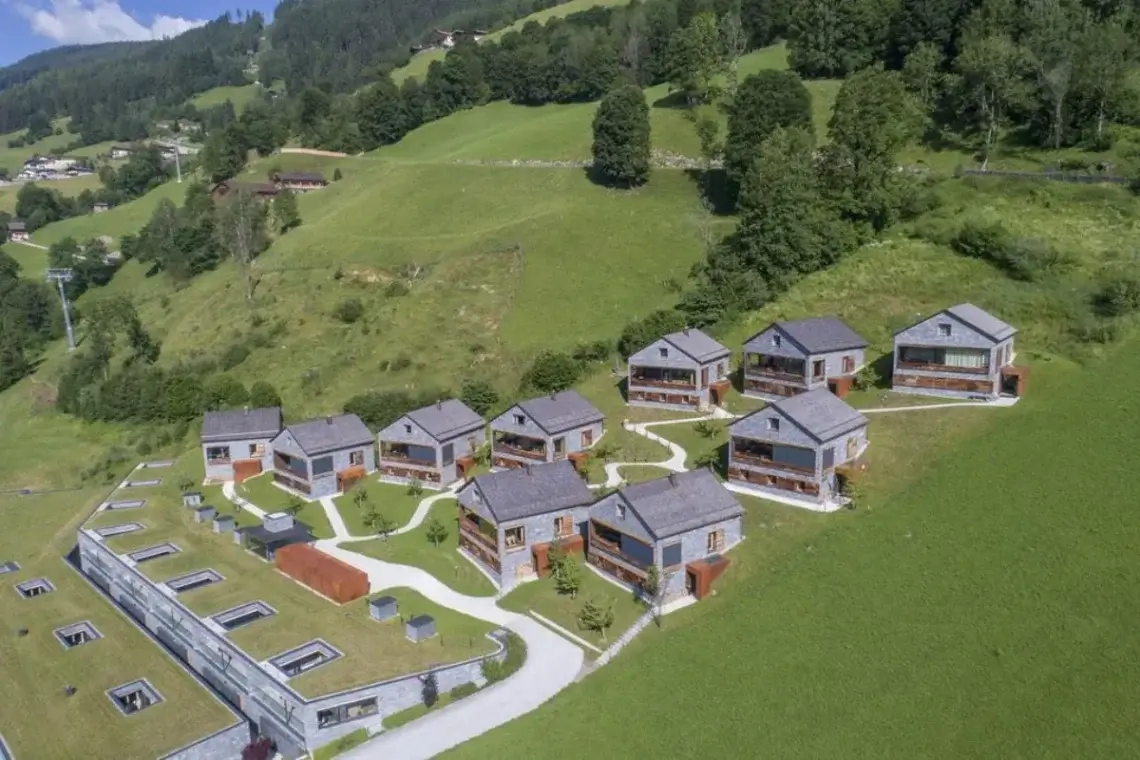 Smaragdresort in Bramberg am Wildkogel is perfect in de zomer, inclusief Sommercard!