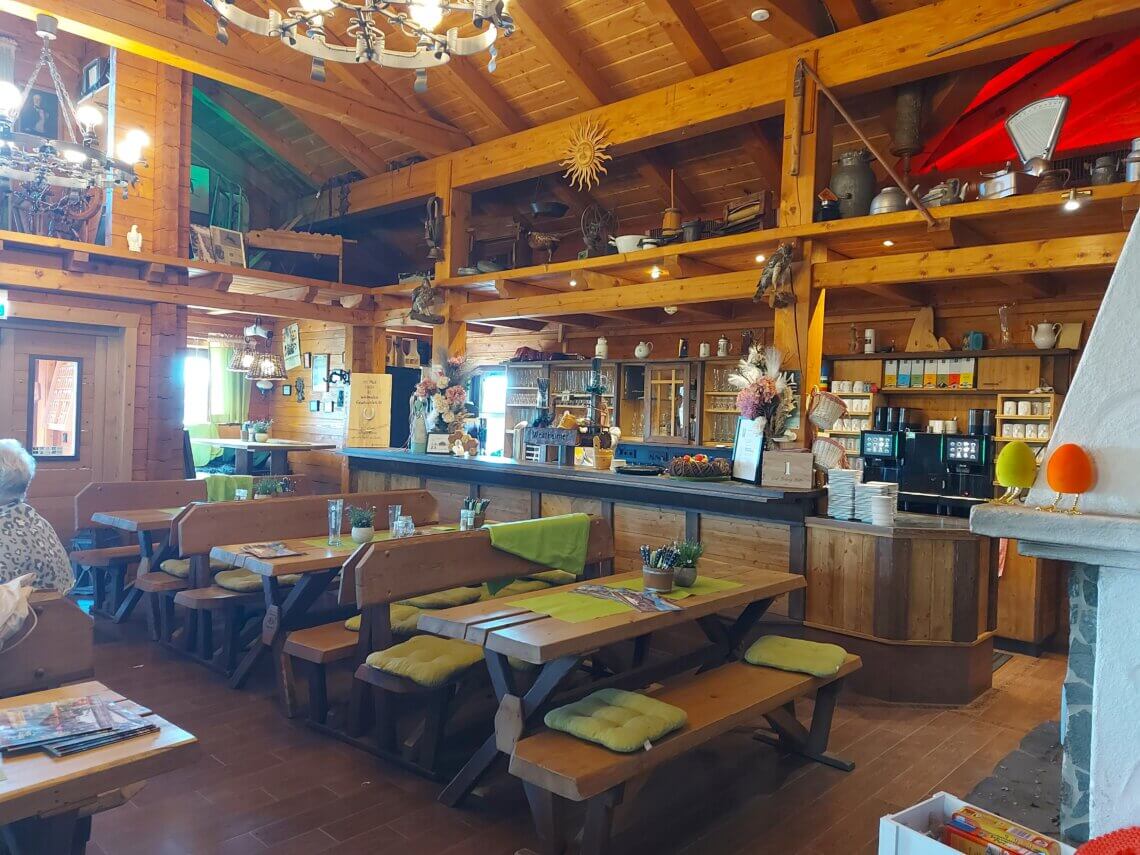 De Graf Stolberghütte, geheel in Alpenstijl 