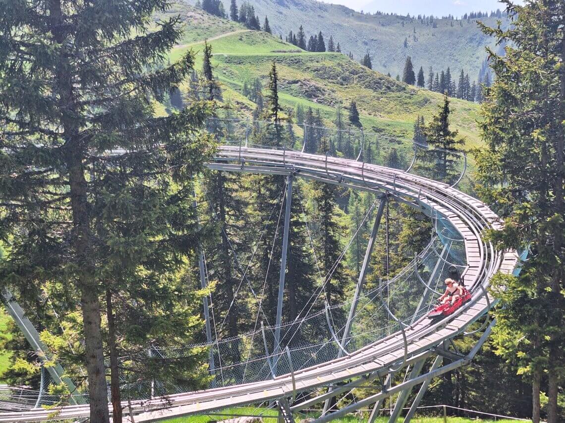 Naar het Alpbachtal met kinderen? Maak dan ook zeker een ritje in de rodelbaan!