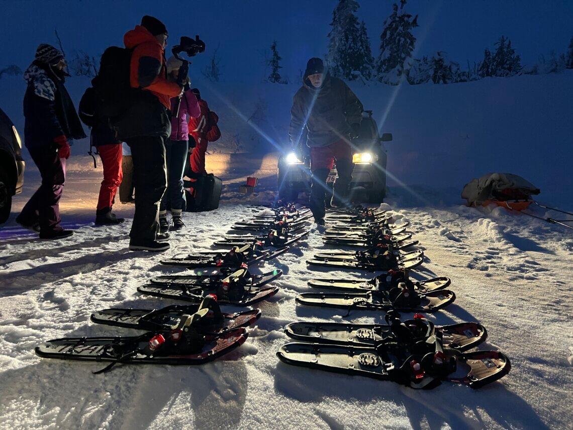 Hoe gaaf, een nachtelijke sneeuwschoenwandeling! 