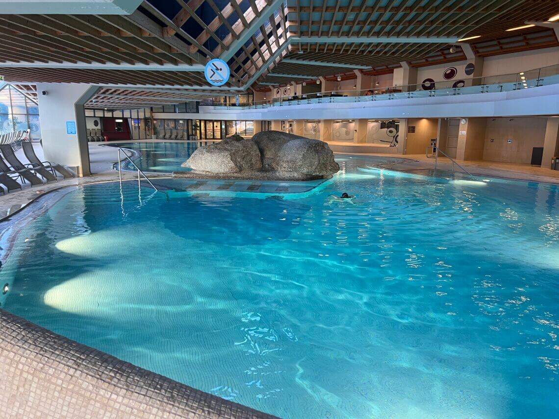 Het Olympiabad in Seefeld.