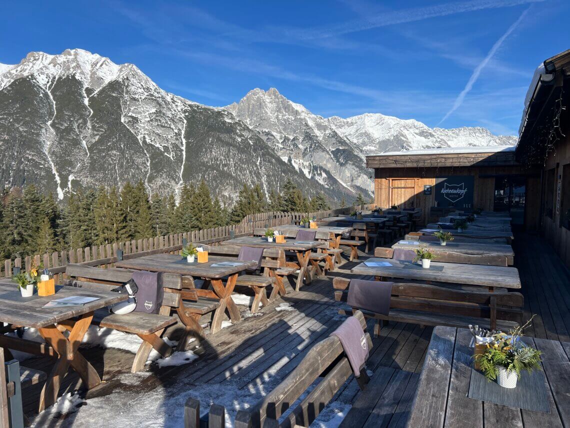 De Katzenkopfhütte, waar de rodelbaan in Leutasch begint.