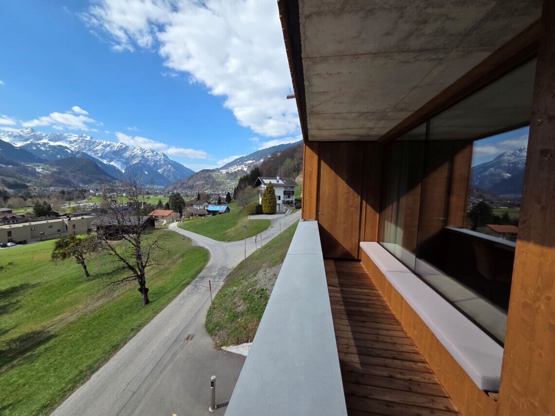 Een fijne bank voor het keukenraam