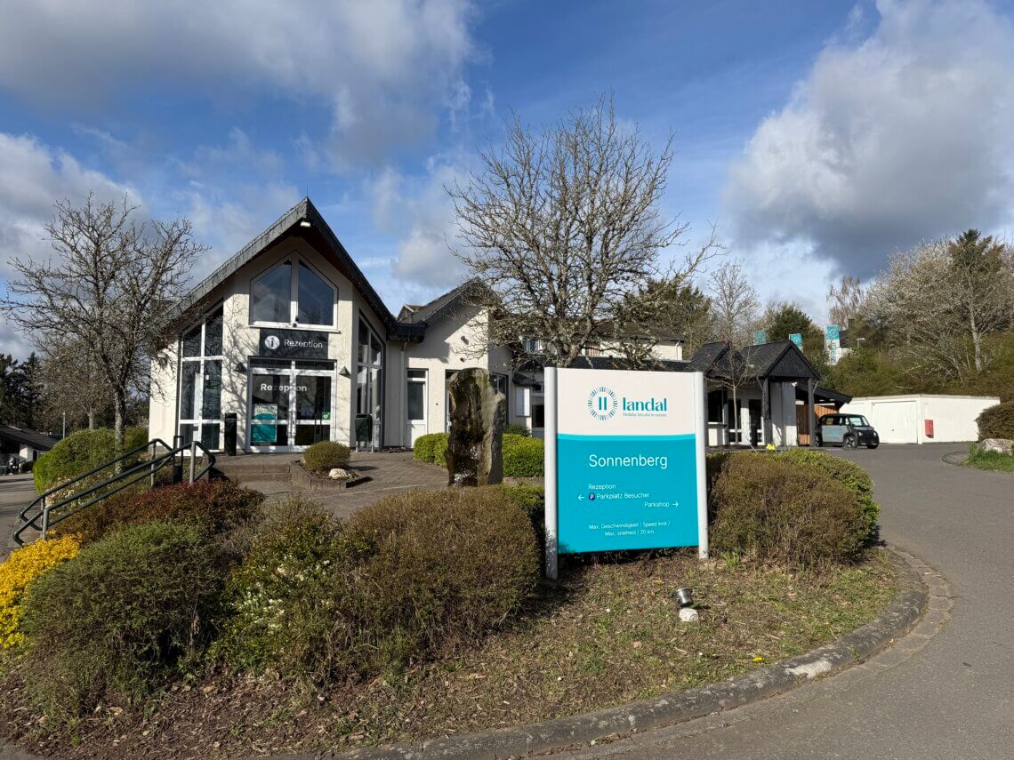 Het receptiegebouw van Landal Sonnenberg.