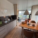 Een fijne keuken met alle apparatuur.