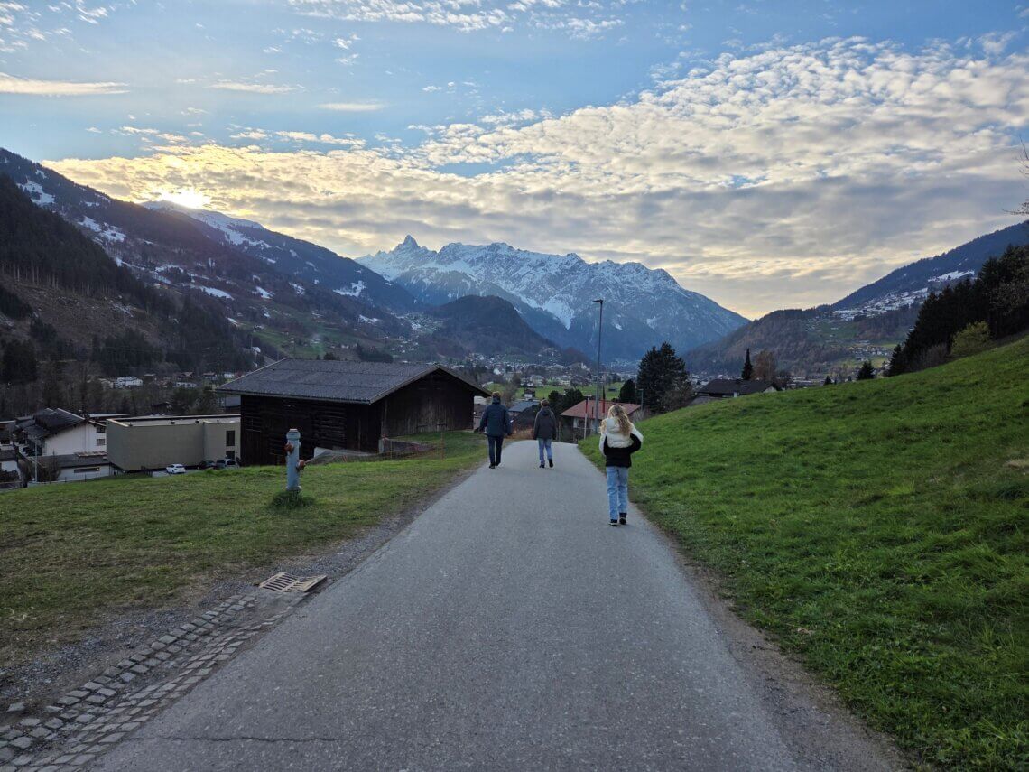 In 20 minuten wandel je van UplandParcs Silvretta naar het dorp Schruns
