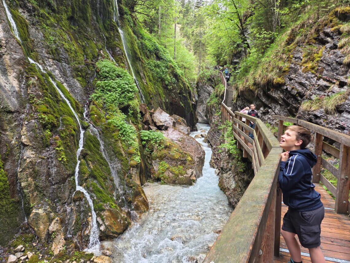 wandelen met kinderen in de wimbachklamm