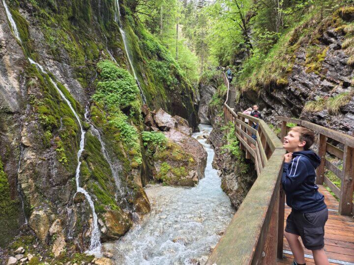 wandelen met kinderen in de wimbachklamm