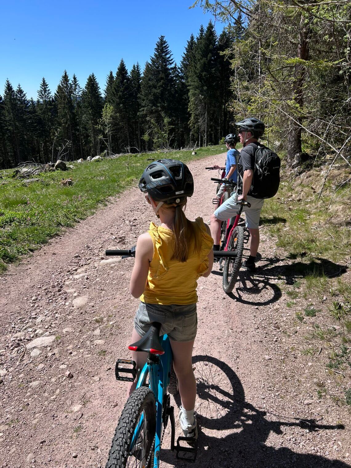 Even stoppen tijdens het mountainbiken in de Vogezen.