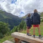 Karinthië met kinderen: de leukste zomeractiviteiten voor actieve gezinnen in het Mölltal, van familyraften op de Möll tot goudzoeken en kloofwandelen.