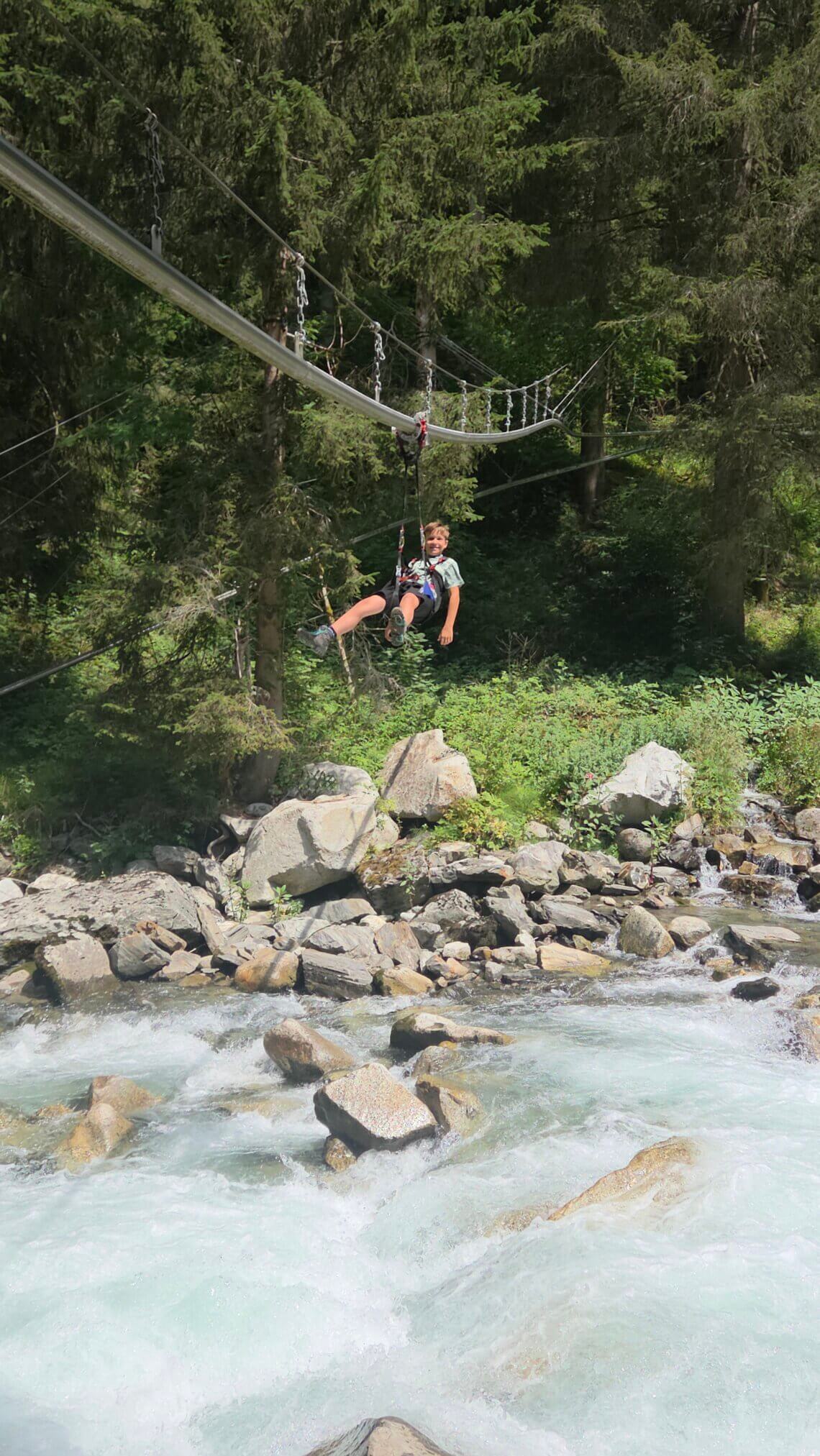 Het leukste aan de wandeling was terug met de Fly-line!